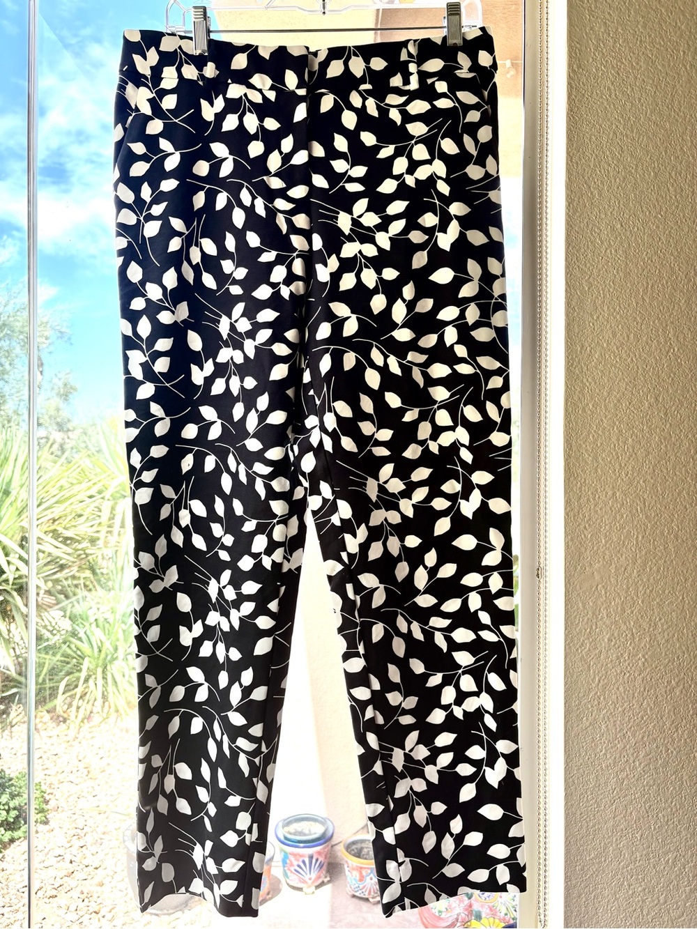 Talbots Black & White Leaf-Print Pull-On Pants